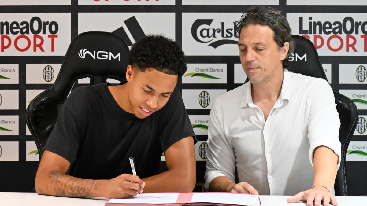 Periccioli firma il primo contratto: il Siena punta ancora sui giovani dell’Academy
