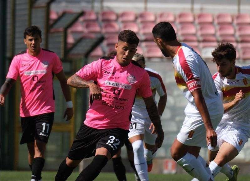 Pareggio a reti inviolate tra Messina e Athletic Club Palermo: esordio con un punto per i giallorossi