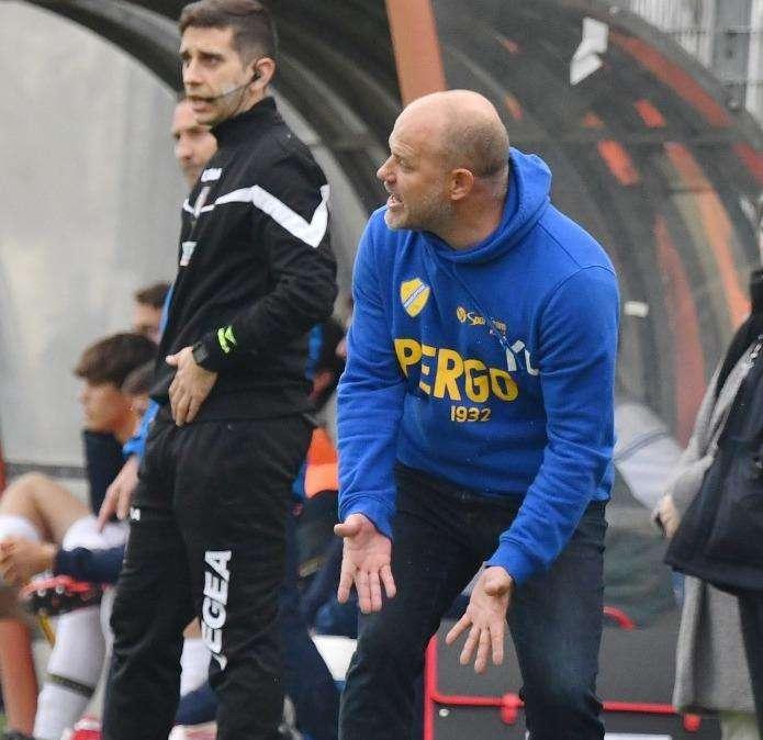 Virtus Francavilla, mister Villa: «Il Monterosi ha fatto un solo tiro in porta sfruttando un errore nostro»
