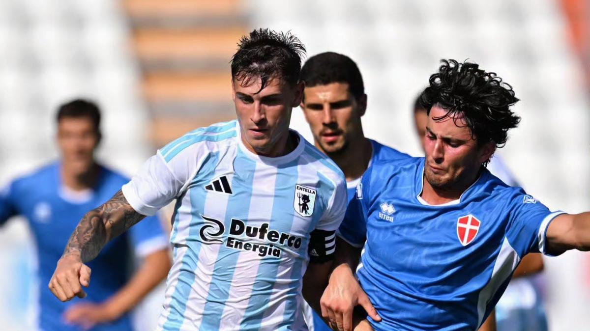Virtus Entella-Novara 2-1, primo stop nel precampionato per gli azzurri: Forte ribalta Lartey nel finale