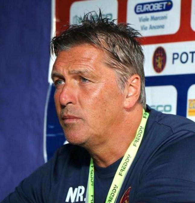 Taranto, Ragno: «Non stiamo esprimendo un buon calcio»