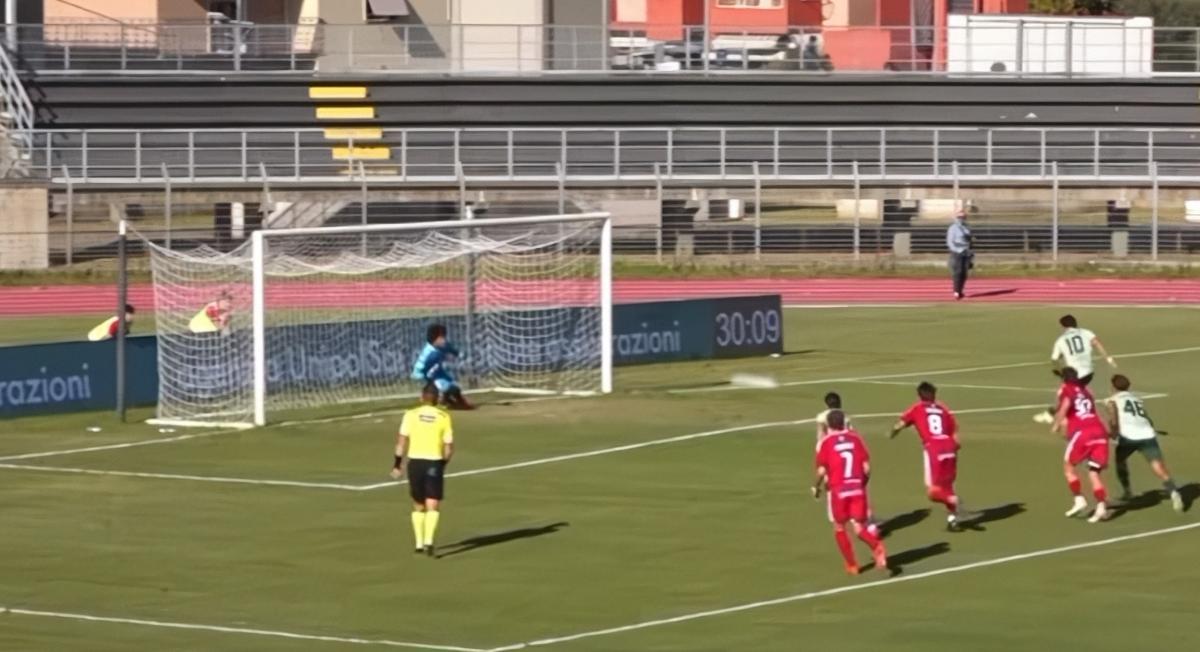 Rondinella corsara a Montevarchi: decide il rigore di Polo, Meli para il penalty a Bocci