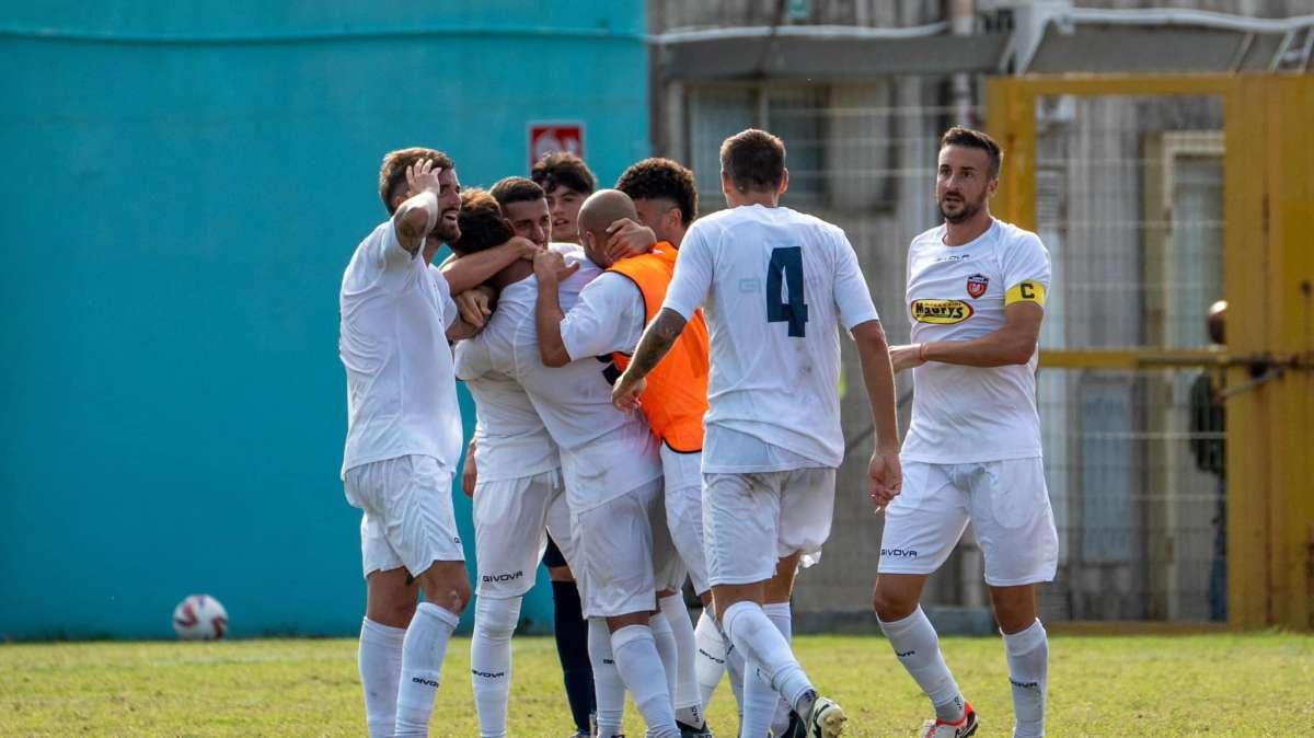 Il Guidonia cala il poker cojntro L'Aquila e conquista i Quarti di Coppa Italia