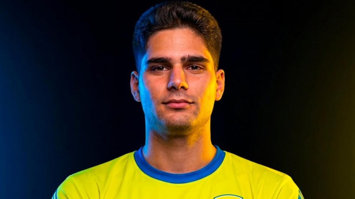 L'Ischia tessera il talento rumeno classe 2008 Bogdan Ducuţă