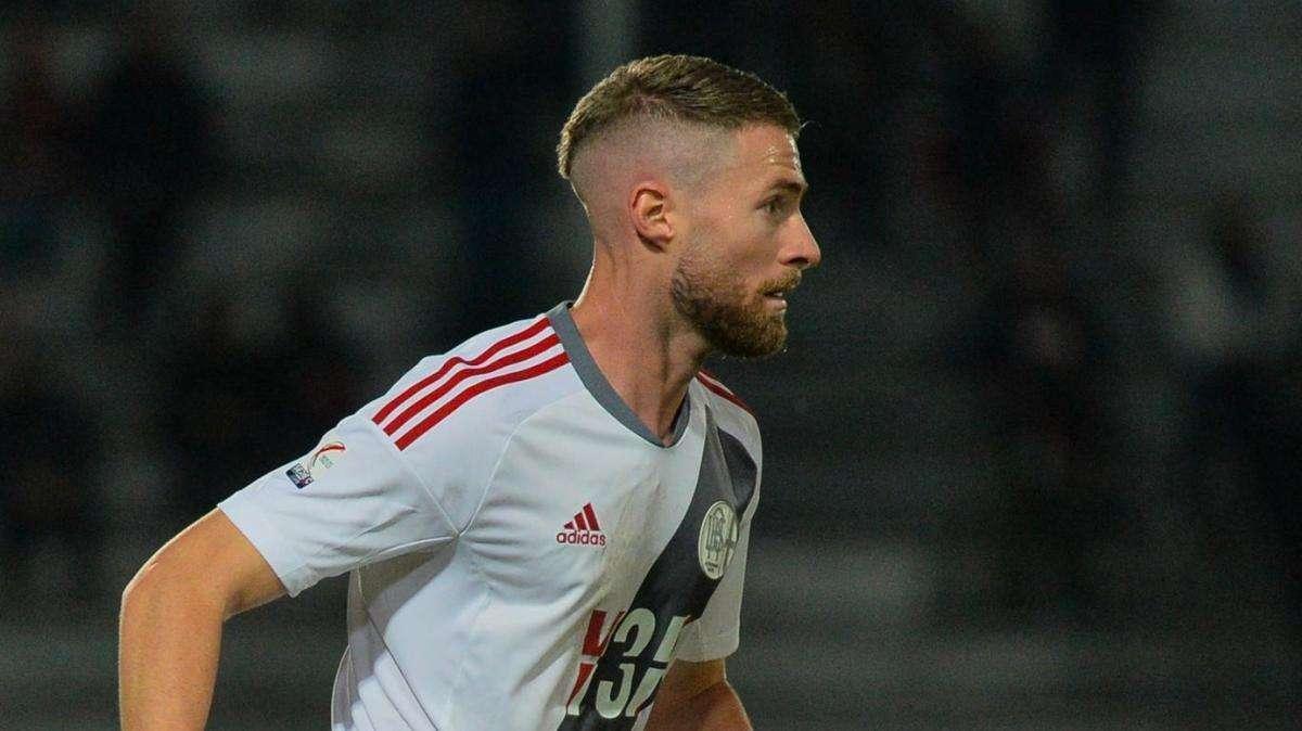 Calciomercato - Un esperto difensore avellinese piace in Serie C