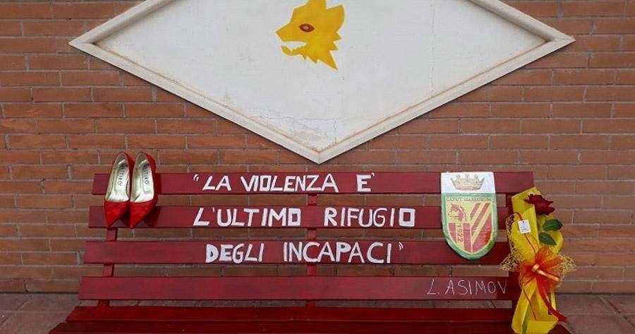 San Benedetto Venere: una panchina rossa contro la violenza sulle donne