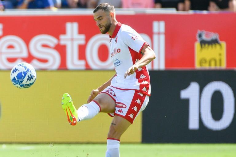 Sirene di mercato per Francesco Vicari: il Casarano piomba sul difensore del Bari