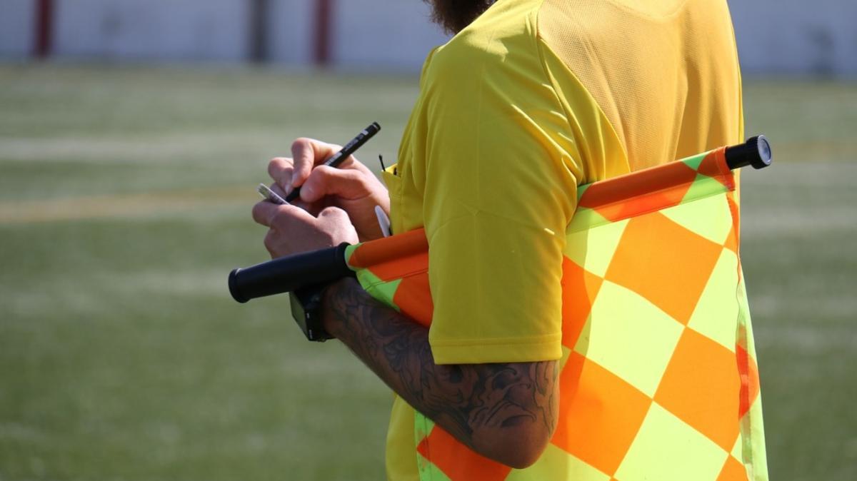 Sostituzioni sotto cronometro: la Serie D si adegua alle nuove norme IFAB dal 1° luglio