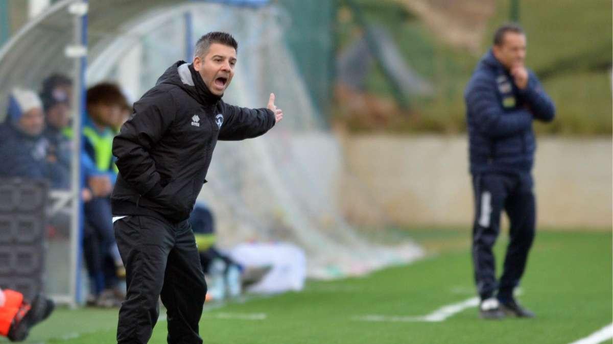 Atletico Ascoli, mister Seccardini: «A Fossombrone non abbiamo mai vinto, serviranno rispetto, identità e continuità»