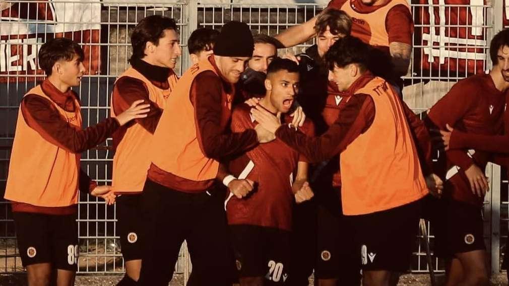 Tanasa in pieno recupero fa felice il Livorno: vittoria 2-1 a Seravezza