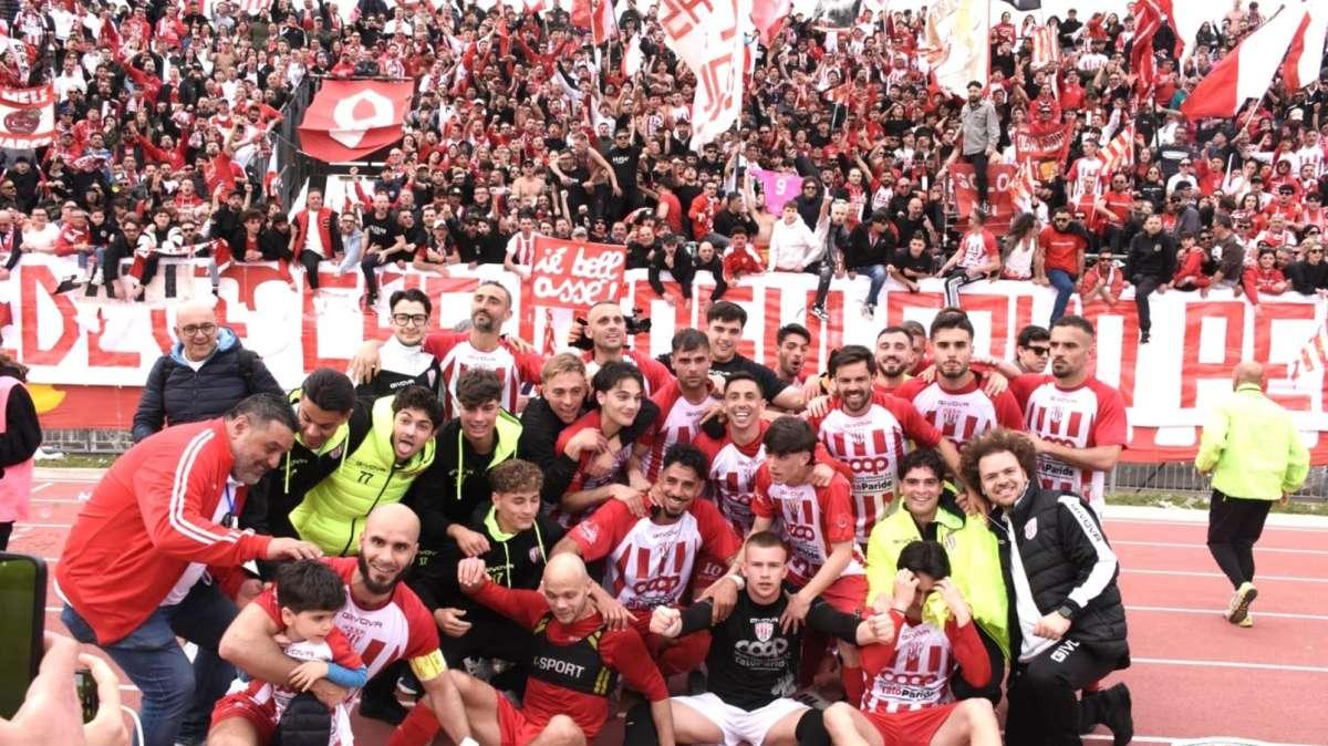 Serie D, il punto sul girone H: L'estasi del Barletta all'ultimo respiro, la C è a un passo. Bagarre totale in coda
