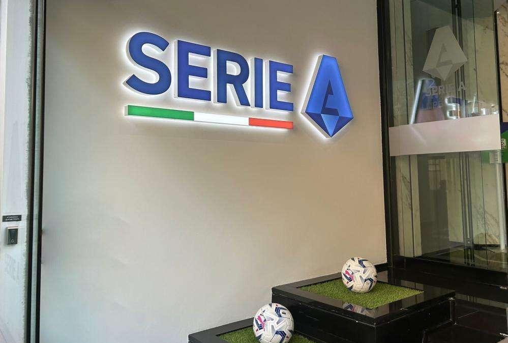 Il recupero con l'Udinese fa infuriare la Roma che si scaglia contro la Lega Serie A