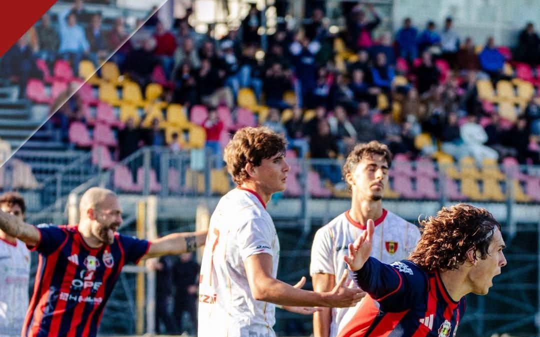 Clamoroso a Recanati: L'Aquila sotto 2-0 dopo 6 minuti fa l'impresa e resta in vetta