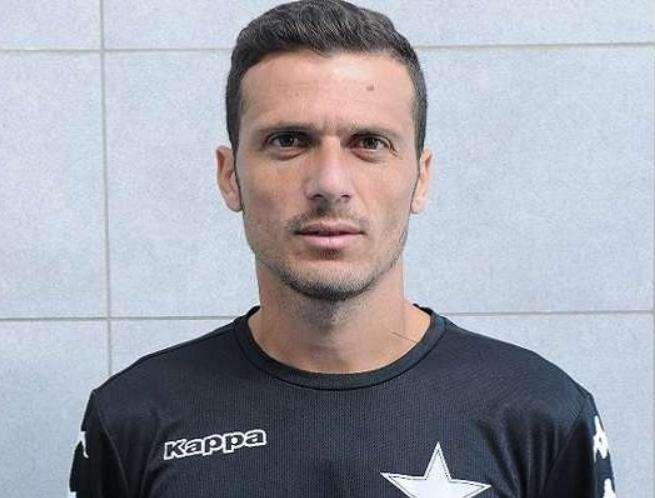 UFFICIALE: Frattese, il saluto del Cobra: «Due anni di emozioni (e 32 gol)»