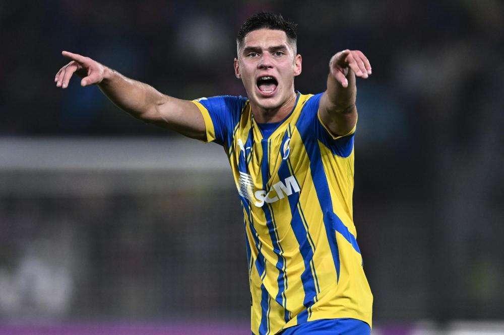 Napoli in pole position per Sudakov, ma occhio alla Premier