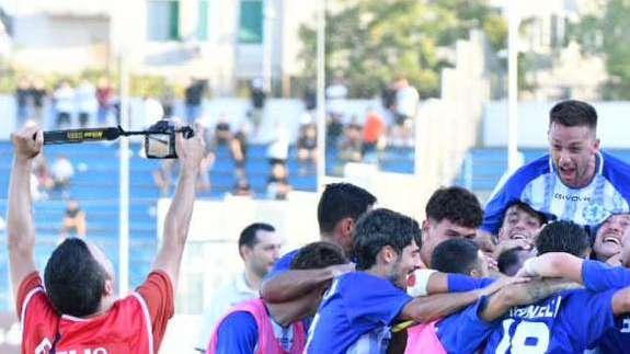 La Fidelis Andria stende 2-1 il Gravina e si prende la vetta della classifica