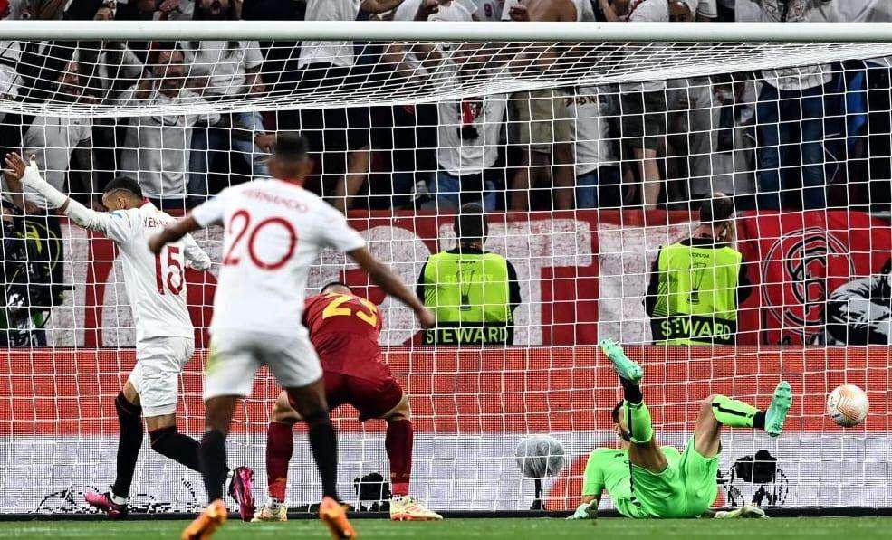 Roma battuta ai rigori. L'Europa League è ancora del Siviglia