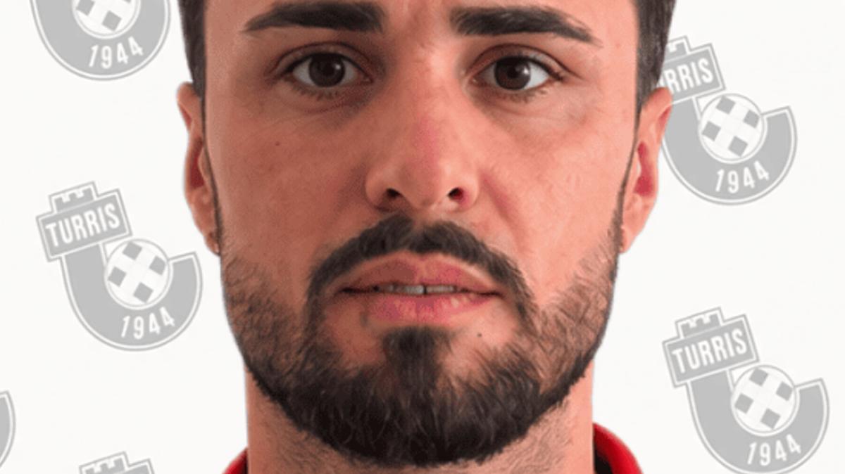La Turris ingaggia Aniello Salzano: esperienza e duttilità a centrocampo
