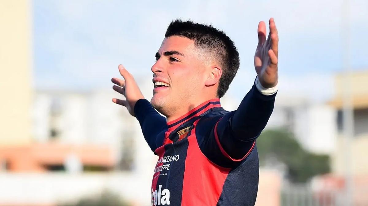 Losavio resta a Taranto: il bomber rossoblù rinnova