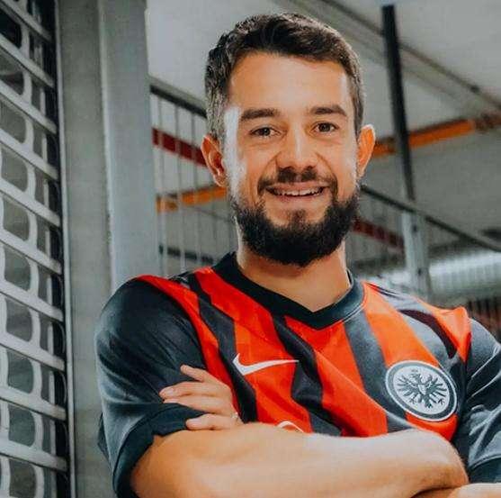 UFFICIALE: Eintracht Francoforte, preso dal Napoli l'esterno ex Ajax Younes