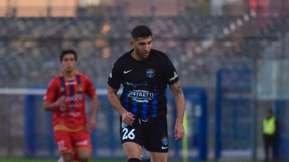 Lo svincolato Luca Crecco torna al Latina: ufficiale l'acquisto