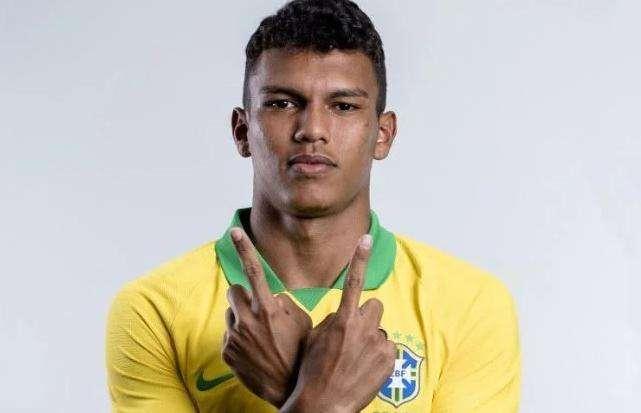 Il Porto si prende dal Palmeiras il talento verdeoro Veron