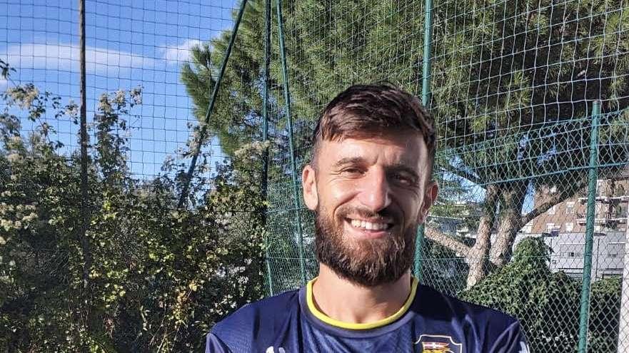 UFFICIALE: Un esperto centrocampista firma con il Viterbo