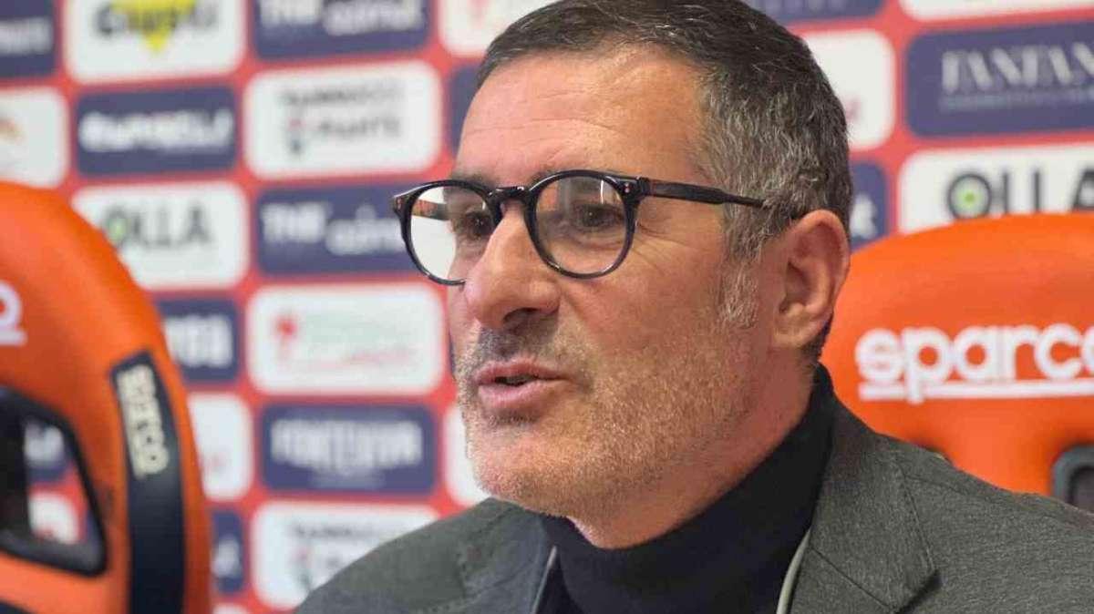 Pistoiese, Lucarelli avvisa: «Da qui alla fine il margine d'errore è ridotto, servirà sacrificio»