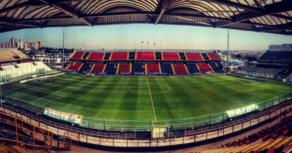 Taranto, ricorso accolto in parte: revocata la squalifica del campo, ma restano le porte chiuse e la penalizzazione