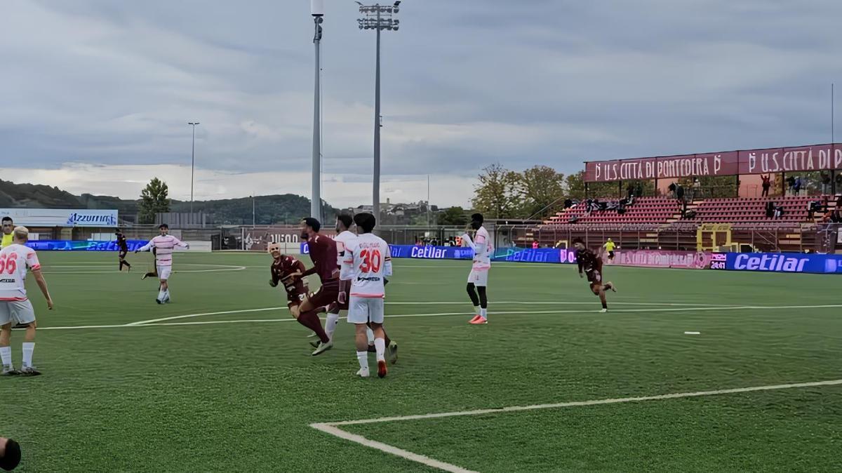 Pontedera-Oltrepò 1-1: botta e risposta al "Mannucci", un pareggio che non scuote la classifica