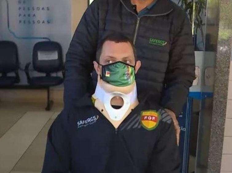 Calciatore colpisce arbitro: arrestato per tentato omicidio. Il video choc 