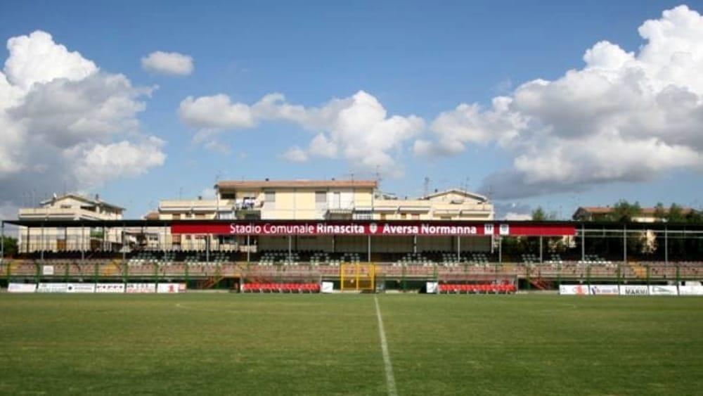 Cambrini spaventa la Turris, poi ci pensa Vano: bel derby ad Aversa, finisce 1-1