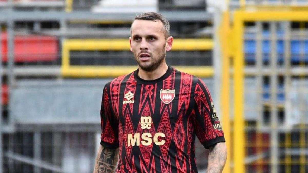 Sorrento, il centrocampista Domenico Franco rescinde il contratto