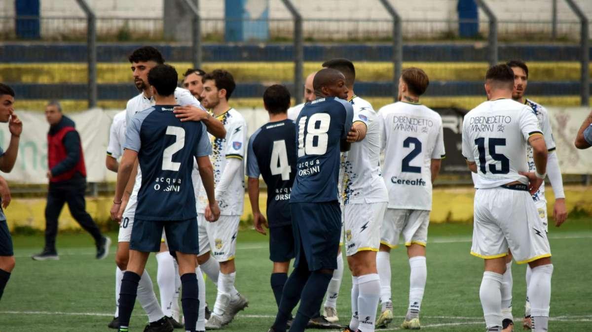 La Fidelis in nove pareggia a Gravina: non basta il gol del vantaggio di Giambuzzi per i tre punti