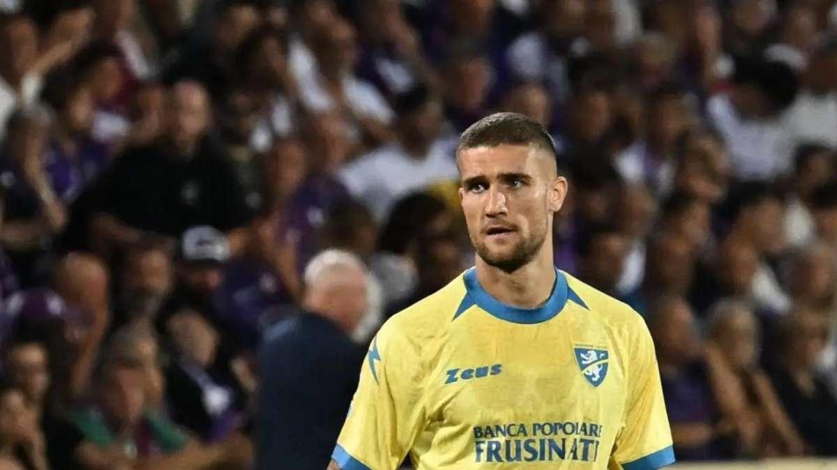 Stasera Frosinone-Sassuolo: Alvini cerca il riscatto, Aquilani a caccia del primo colpo esterno