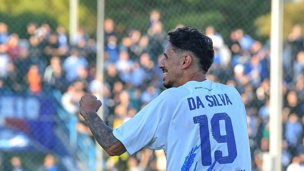 Barletta, Martina, Treviso, Fasano e L'Aquila su un 28enne bomber brasiliano
