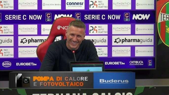 Ternana, mister Abate: «Il pubblico ci ha trascinato, abbiamo bisogno di questo»