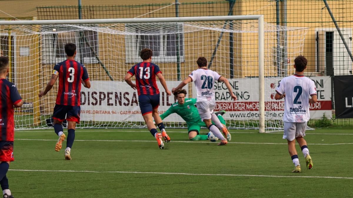 La Caronnese supera il Calvairate: Corno e Minuzzi firmano il 2-1, rossoblù a quota 13