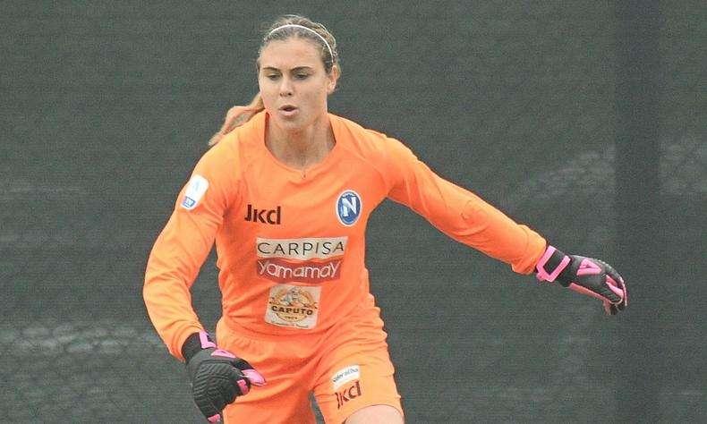 Napoli, operazione al menisco per Catalina Pérez