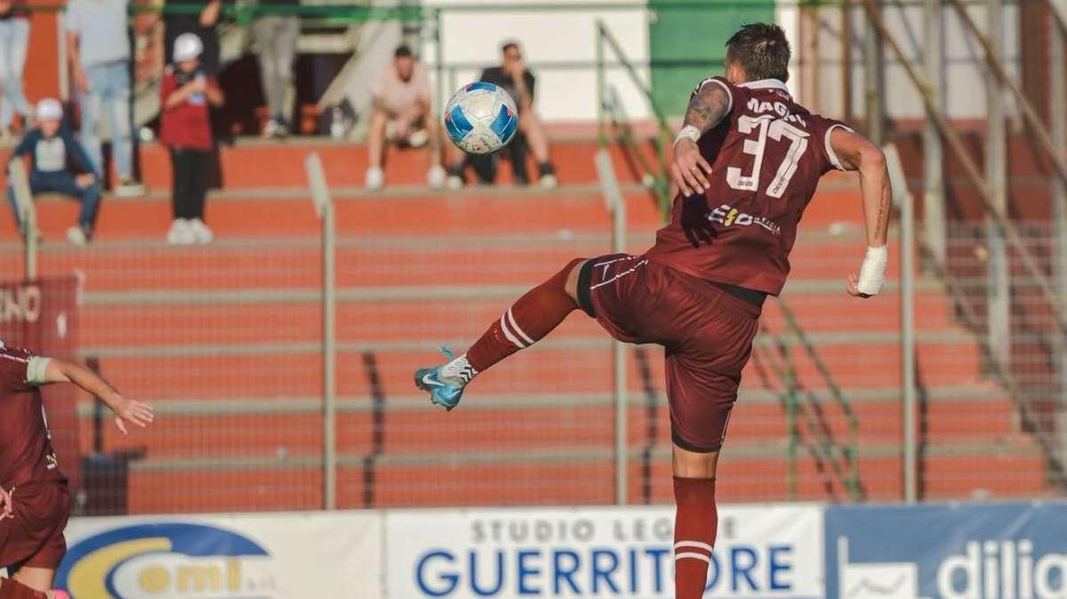 Serie D, classifica cannonieri girone G: per lo scettro del gol è lotta a due Maggio e Aloia