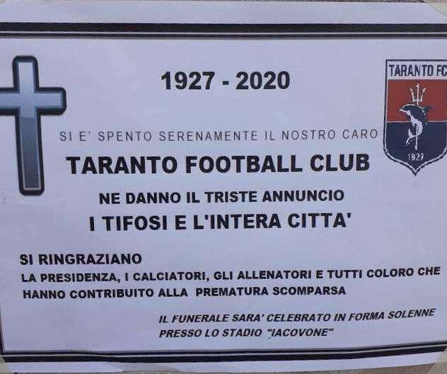 Taranto, protesta continua: in città manifesti mortuari 