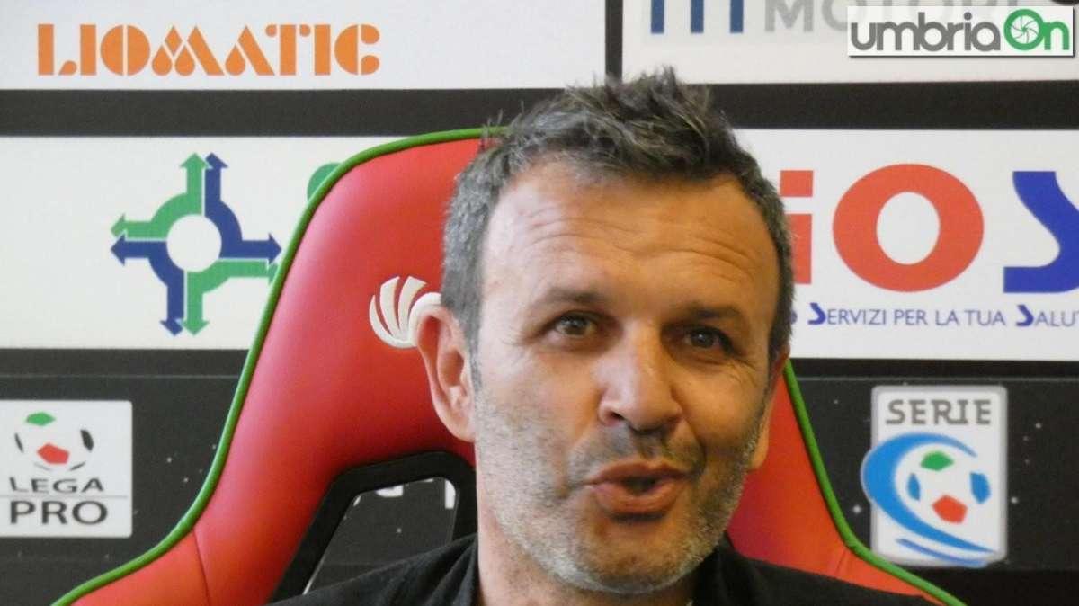 Ternana, il ds Leone: "Chi è in difficoltà abbia il coraggio di tirarsi fuori"