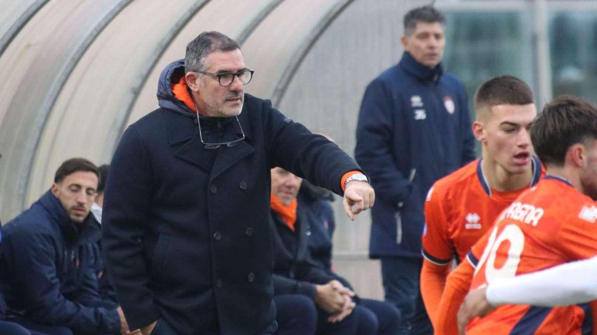 Pistoiese, Lucarelli chiama a raccolta i tifosi: «Non vedo l’ora di rivedere il Melani colorato d’arancione»