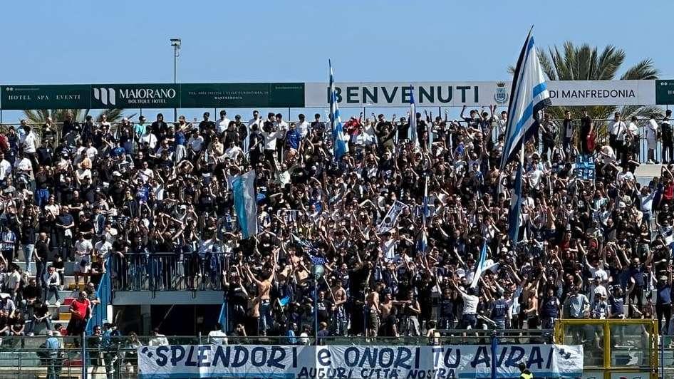 Manfredonia, condanna il comportamento dei tifosi: ecco cosa è successo