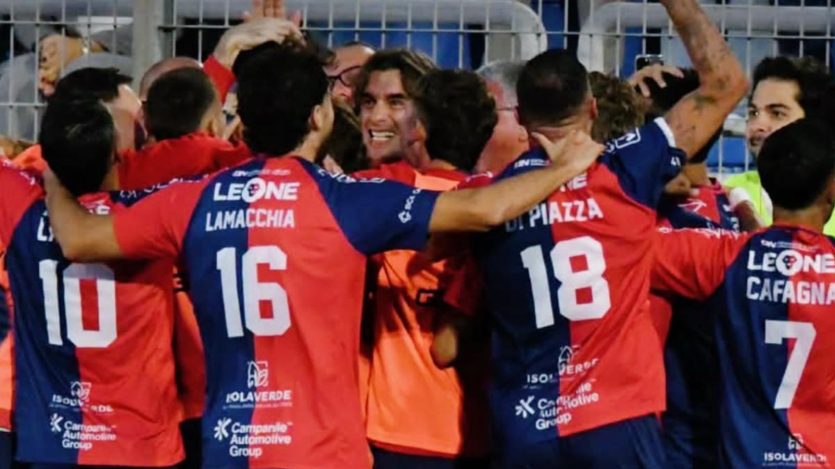 Il Canosa cala il tris al "San Sabino": Taranto travolto 3-0 e ridimensionato