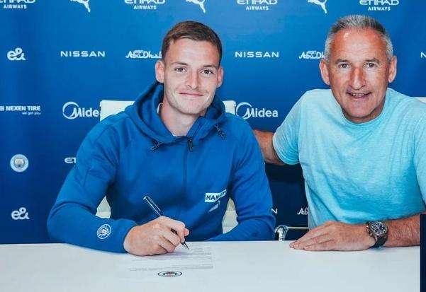 UFFICIALE: Manchester City, preso l'ex Borussia Sergio Gomez