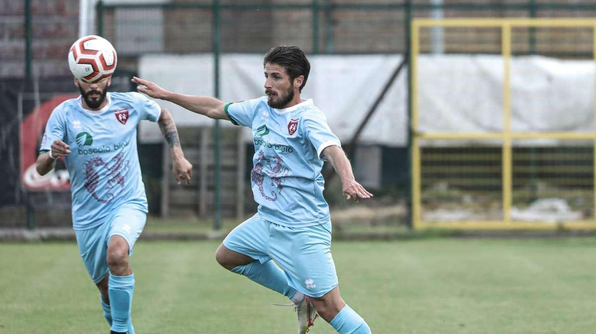 Samb, Pineto, Chievo e Livorno si sfidano per un attaccante