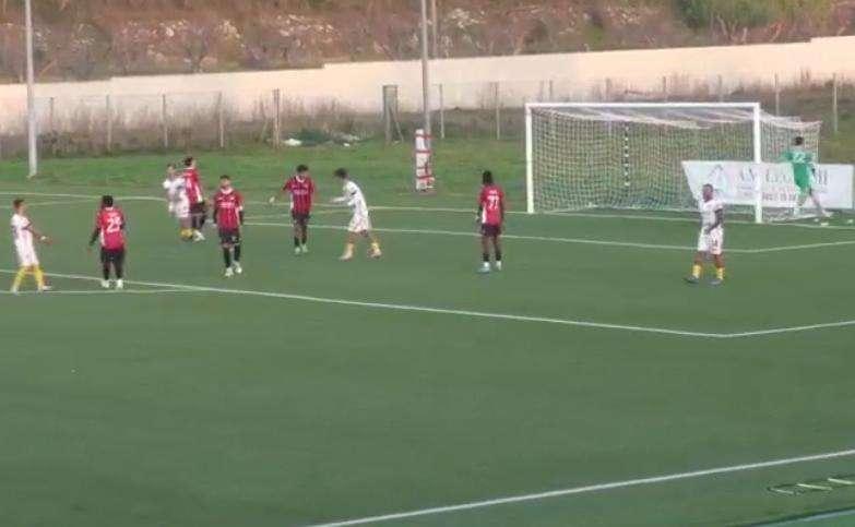 Una doppietta di Sanchez stende la Palmese: vince l'Ugento