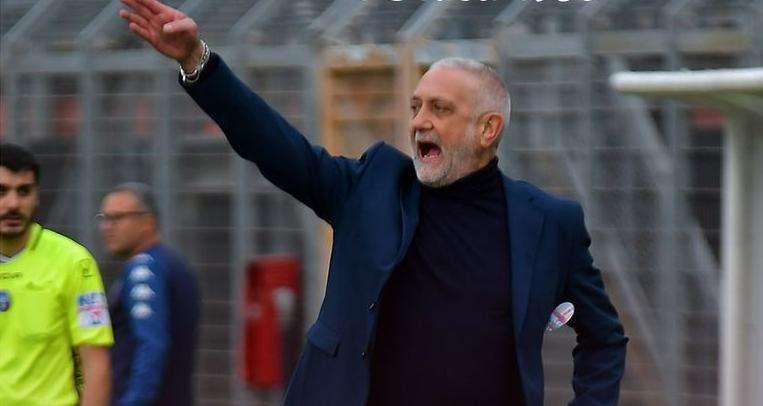 Fc Rieti, una stretta di mano per dirsi addio: via Ferazzoli