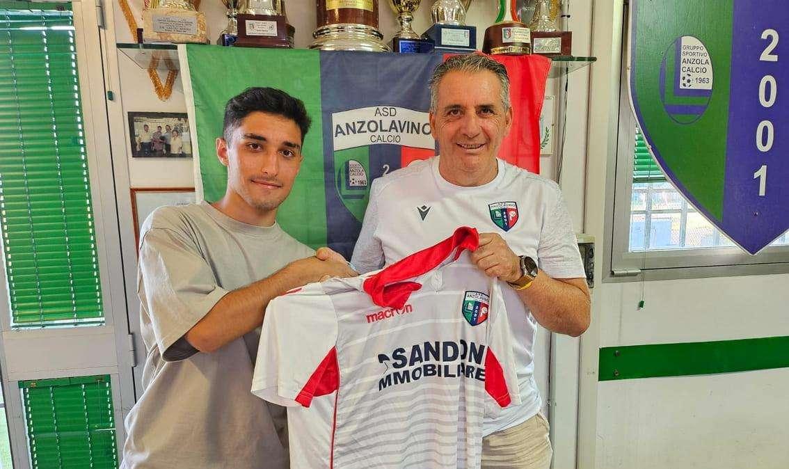 Un centrocampista offensivo firma per l'Anzolavino